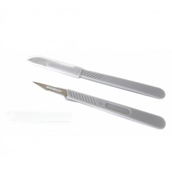 Скальпель хирургический с пластиковой ручкой и стальным лезвием 11, Greetmed, GT041-600